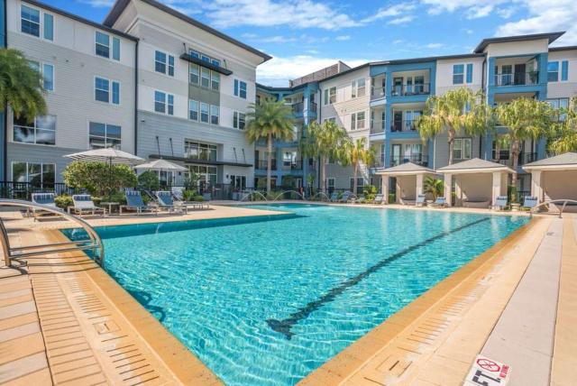 The modern Retreat Luxury Condo In St Pete near Downtown