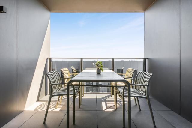 Hobson Apartments by Urban Rest