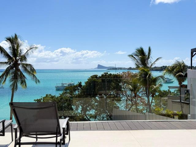 Bayside Beachfront 3BR Penthouse,Private Plunge Pool by LOV