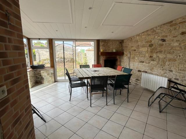 Maison au calme centre du village