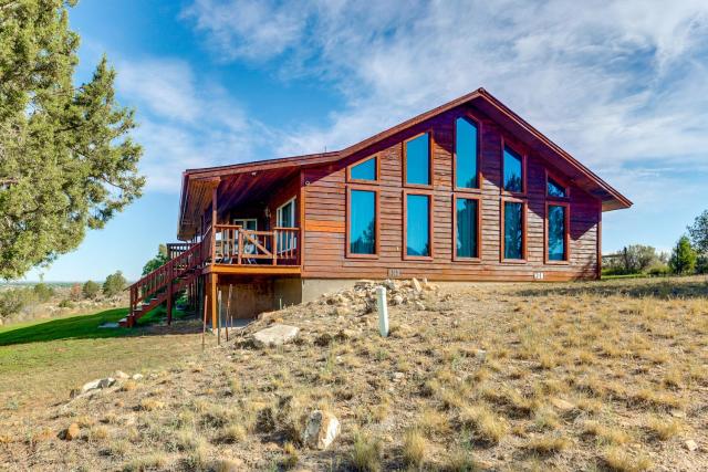 Mtn-View Escape w/ Office Space in Cortez!