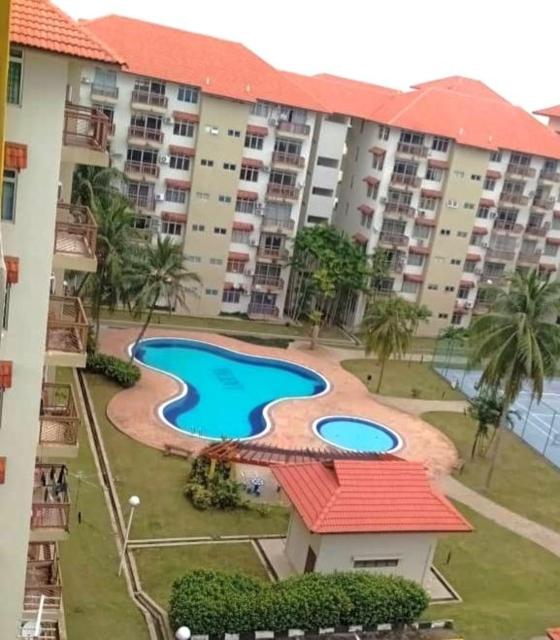 d'White Homestay two bedroom pool view