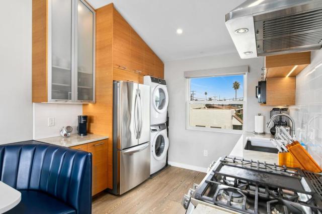 Modern Luxury 2BR Apt in Heart of Ocean Beach