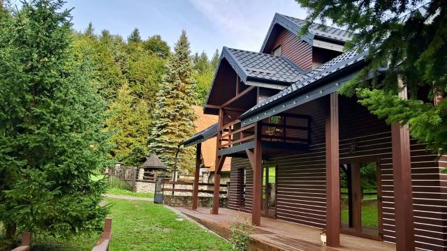 Valmont Lodge