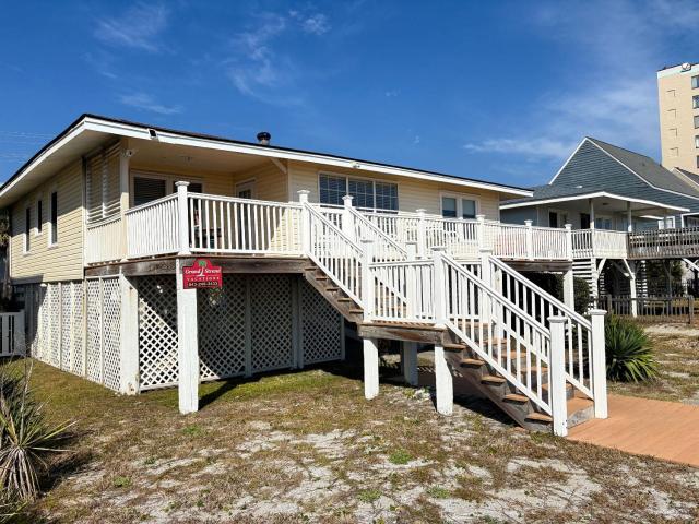 Charming Oceanfront 5BR in Cherry Grove • Private Dune Walkway • Terrapin Cove