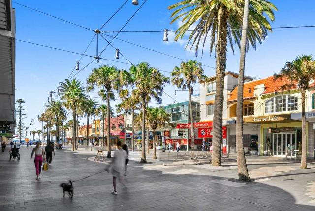 Manly Corso Gem at Waterside Walk to Everything