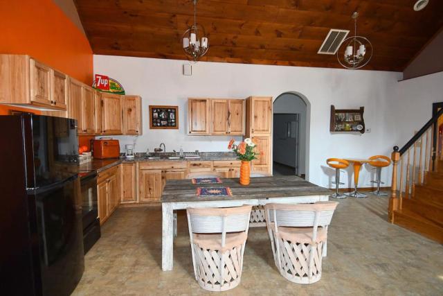 Mountain Meltdown - Pet Friendly, Grill, Wifi, Fire Pit, EV Station -Shared Space - Grill, Fire Pit, Covered Porch, Fountain Pond