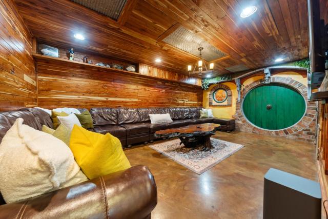 The Hobbit House, Fantasy comes Home!