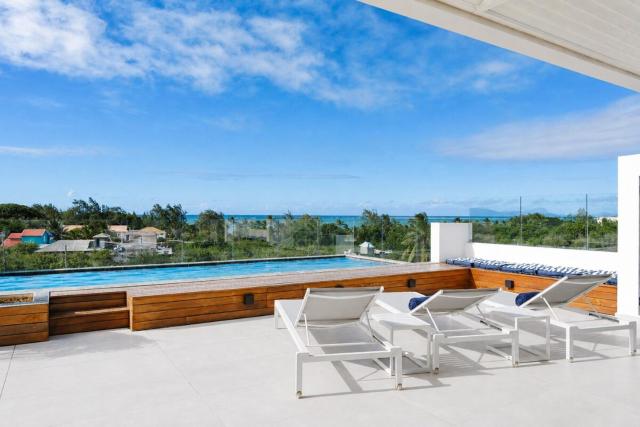 Luxury Oceanview Penthouse - Private Pool