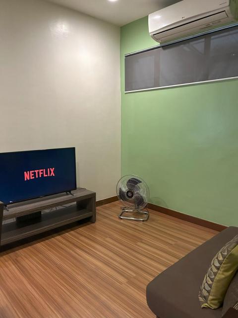 Private and quiet for 2 at wsi residences Makati City