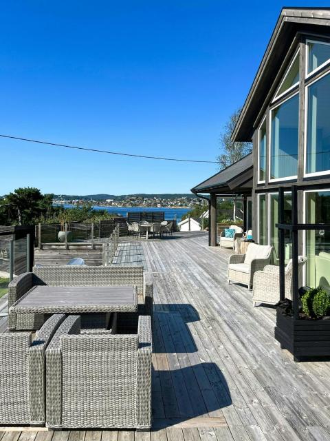 Island cabin with boat 5 min from Kristiansand