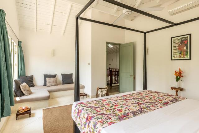 Wijaya Giri walkable to beach pool chef