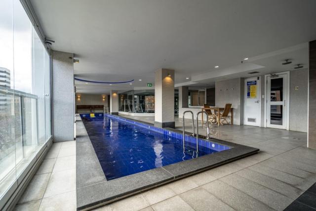 The North Star - Modern CBD Escape with Pool & Sauna