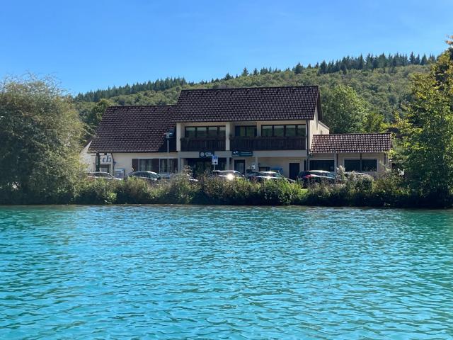 Seeblick - Hotel direkt am Itzelberger See - Ideal für Business-Leute, Durchreisende, Radler und Wanderer
