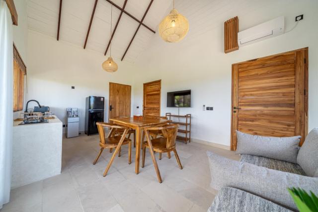 Entire Bougenville Garden Pool and Terrace Villa
