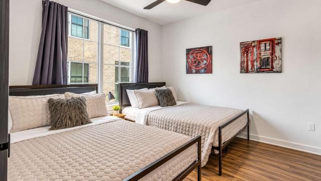 Highland Station - Private Rooftop - Sleeps 14
