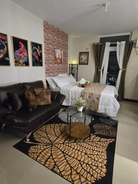 Cozy dark luxe studio near airport Cebu