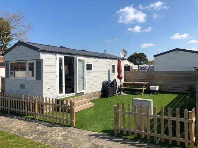 Strand Chalet op camping Duindoorn, IJmuiden aan Zee