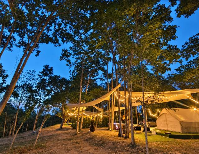Riverside Glamping Resort Kanchanaburi