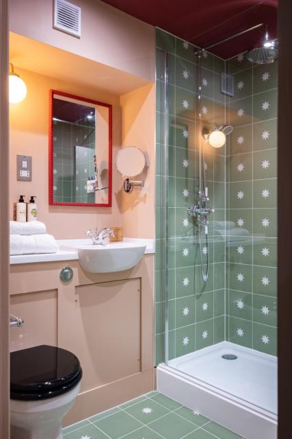 The Meadow Lark - A Heartwood Inn