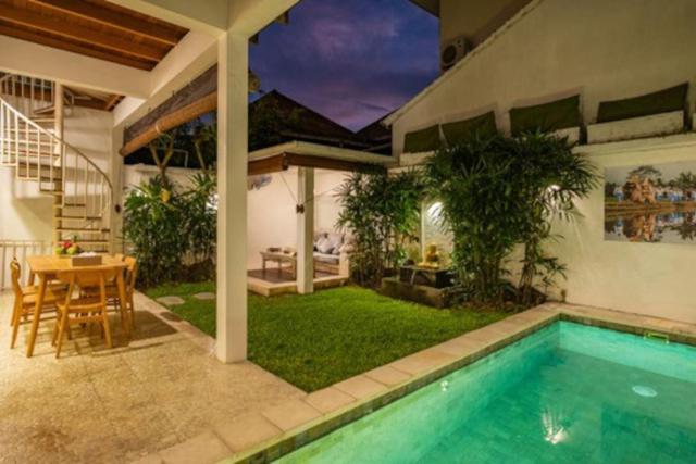 3 Bedroom cozy private pool Villa in Seminyak WIFI