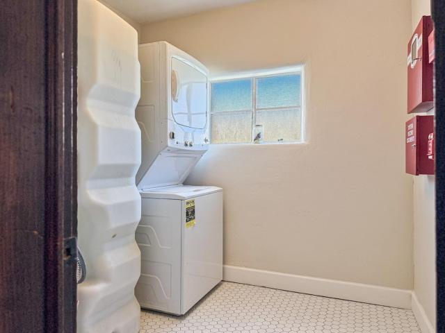 Blue Flax Suite- Prime Location- Railyard Arts