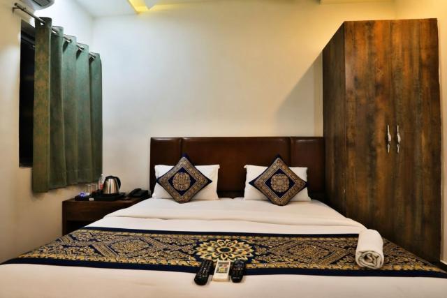 4Everstayz by Jankia Sigra Premium Rooms With Lift and Free Parking!!! Best Stay In Varanasi