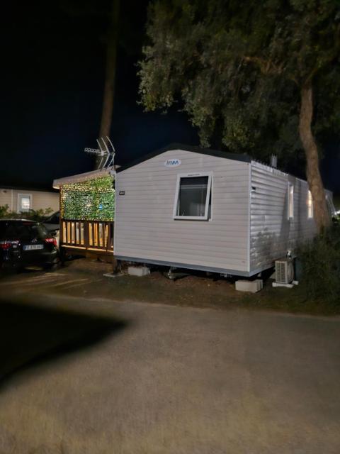 Au bord de l'eau "chez Michèle" -Camping Les Viviers-