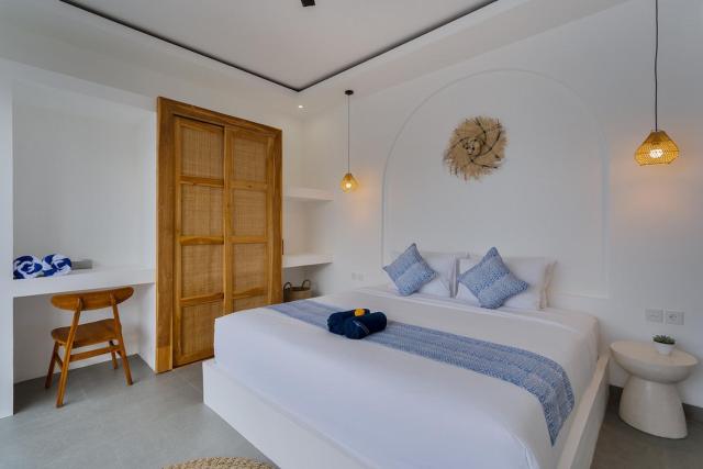 Artsya Villa - New &Modern 2BR Tropical Canggu Private Pool Villa