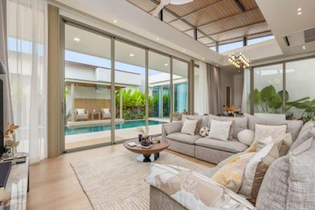 Tropical Oasis with Pool in Phuket's Heart