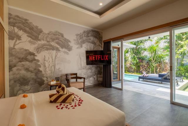 Stunning 3BD Modern Seminyak Villa with Private Pool