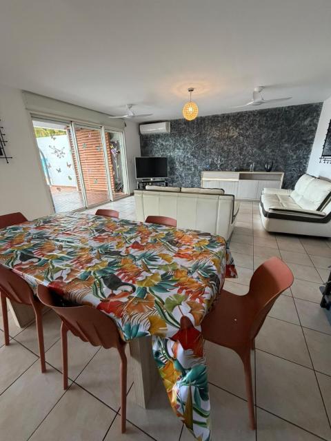 La case à Nath - Piscine chauffée et jacuzzi