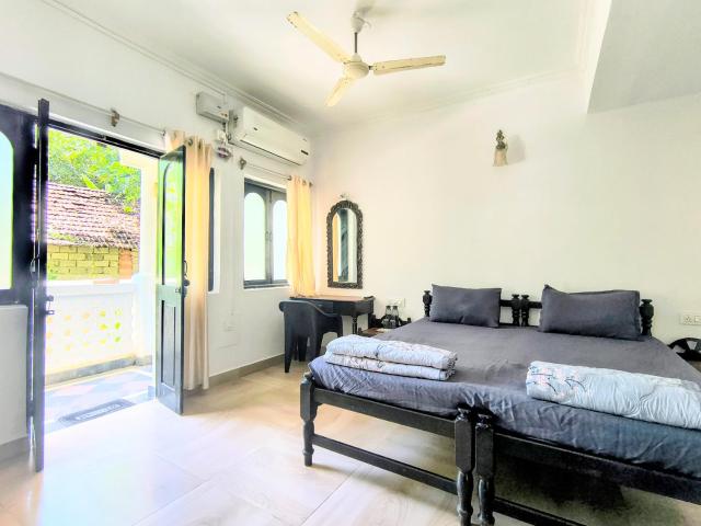 La Petite Boutique Hotel with Pool Near Beach and Airport