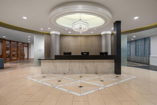 Hampton Inn and Suites Cincinnati - Downtown
