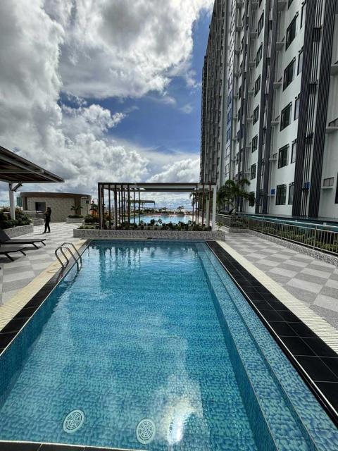 HLapuz Suites at Arc Towers
