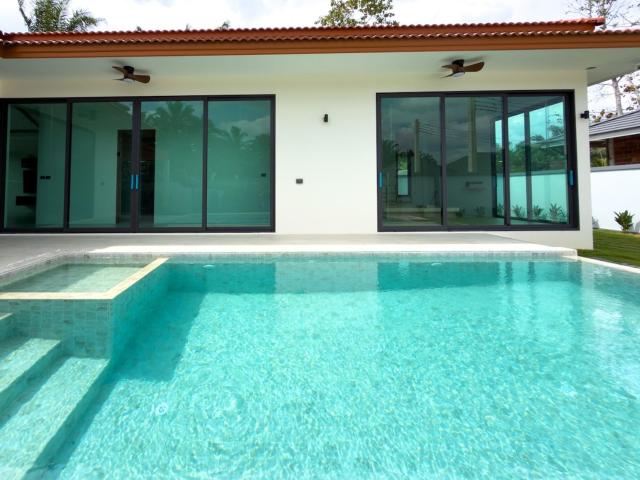 Mountain view pool villa