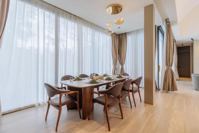 Brand New 3BR Villa Sri Kaewta Private Pool & Garden