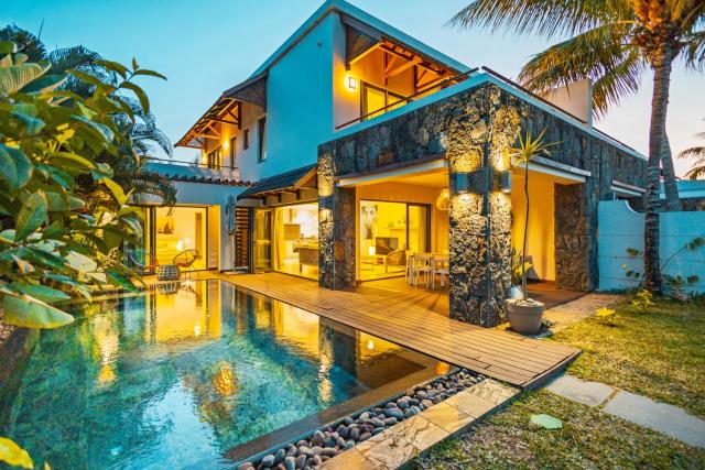 3BR Suite Villa, Private Pool Beach 5 min