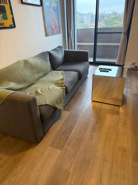 Well located 2BR with Pool in Mosman Park