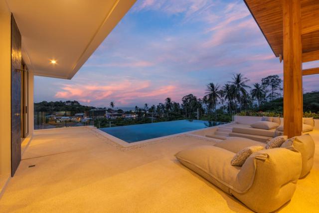 Luxury 4BR SeaView Pool Villa Sauna CrystalBay