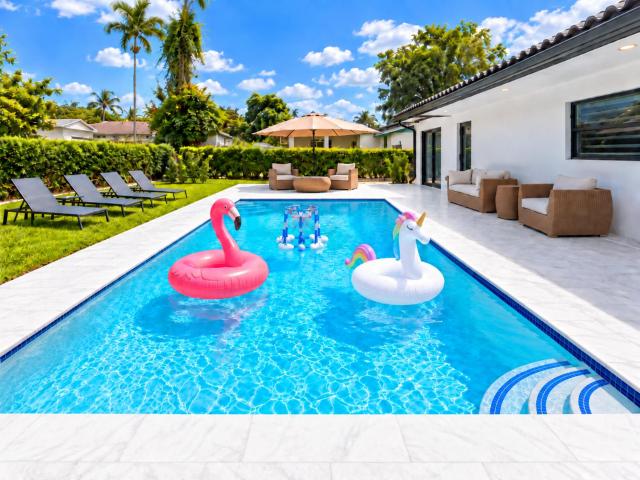 Miami Tropical House