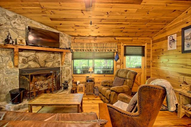 Tree Song Mountain Creek Cabin