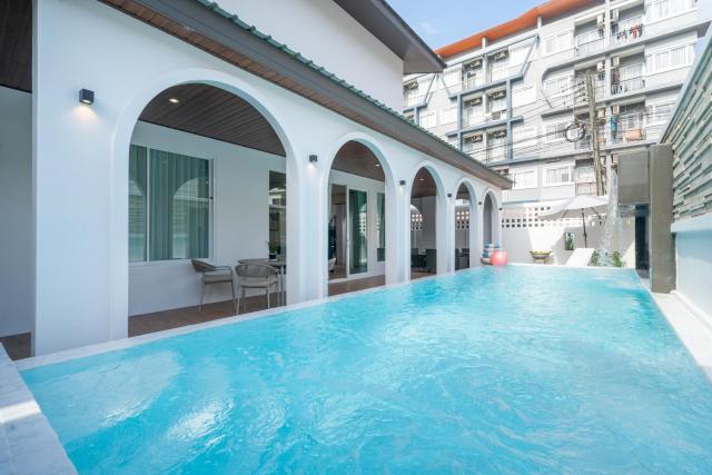 Luxury 6BR Pool Villa A Patong 5 Mins to Beach