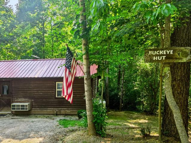 Buckeye Hut at Avenwood Cabins