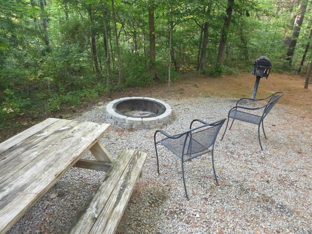 Cherokee Way at Avenwood Cabins