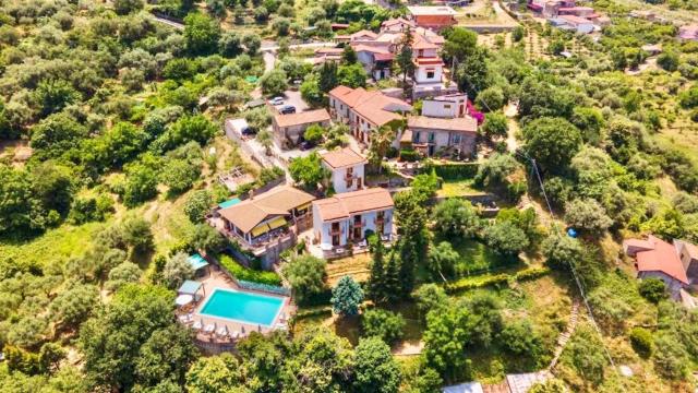 Farmhouse with pool in Gioiosa Marea near the sea, rooms with breakfast included