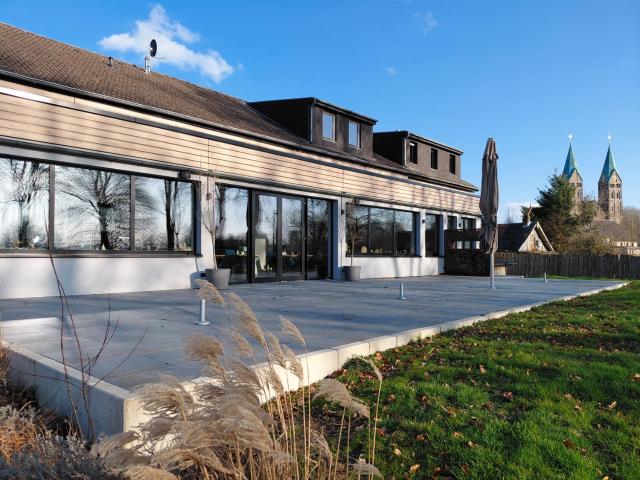 DER Hirsch Hotel