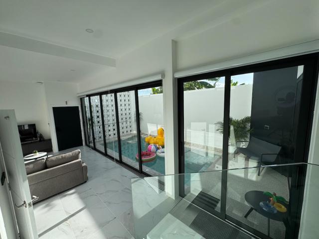 Brand new Luxury Pool Villa Seaview Rooftop
