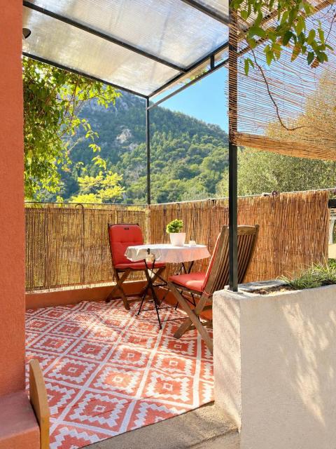STUDIO pied village EZE - dans VILLA - Parking Gratuit