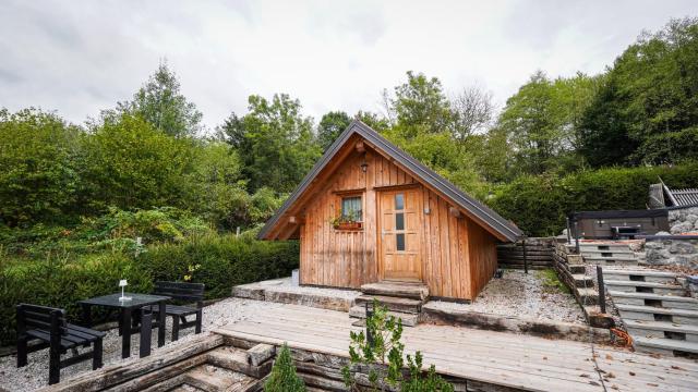 Glamping Avantura - Private Jacuzzi & Breakfast